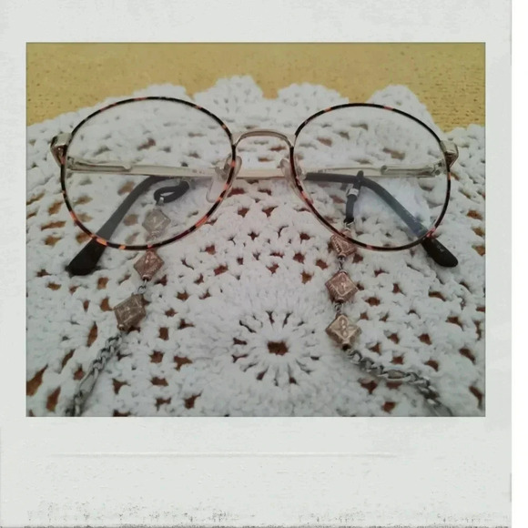 Bohemian Boho Southwestern Silver Eyeglass Diamond Shape Necklace Holder - Picture 2 of 3